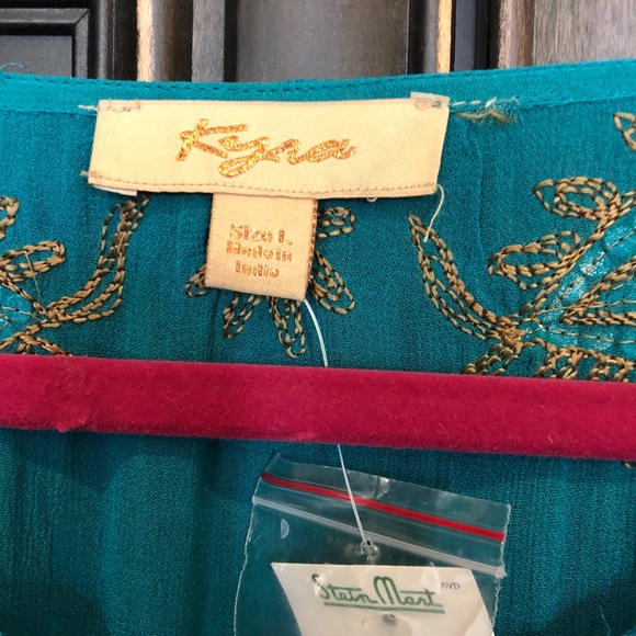 NWT blue and gold kimono beaded top - Picture 4 of 10